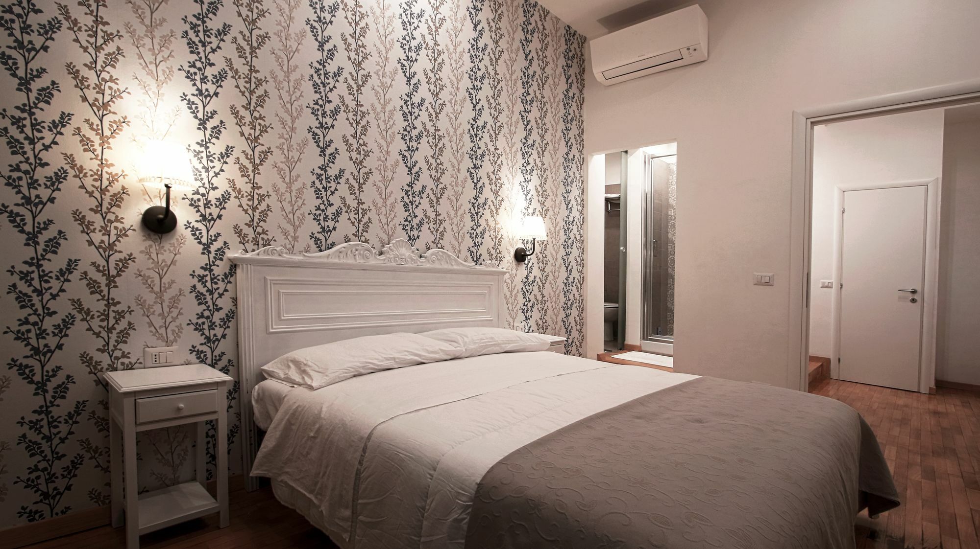 Domus Iuliae Hotel Рим Екстериор снимка
